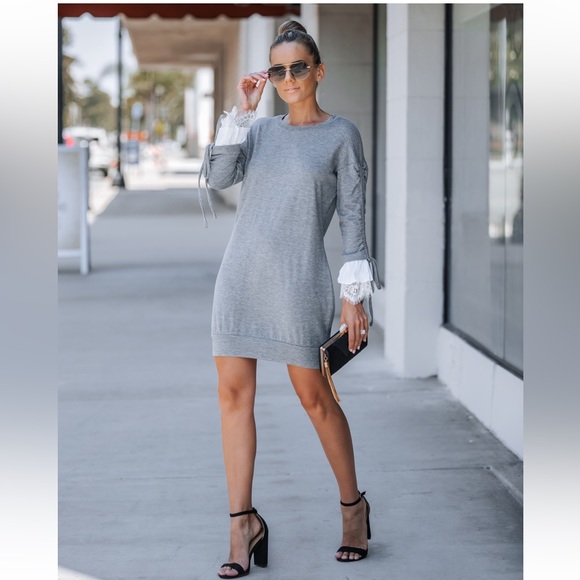 04 Chic Round neck ruching long sleeve lace contrast sweater knit midi Dress - Picture 5 of 7